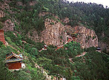 《战地2042》在线人数甚至低于《战地5》 外挂开发商都不想更新了